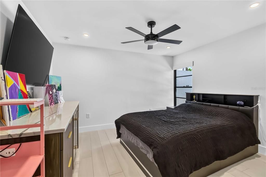For Sale: $865,000 (4 beds, 3 baths, 1885 Square Feet)