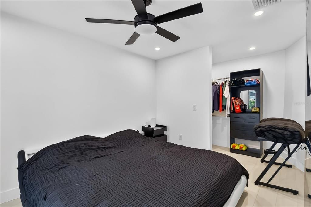 For Sale: $865,000 (4 beds, 3 baths, 1885 Square Feet)