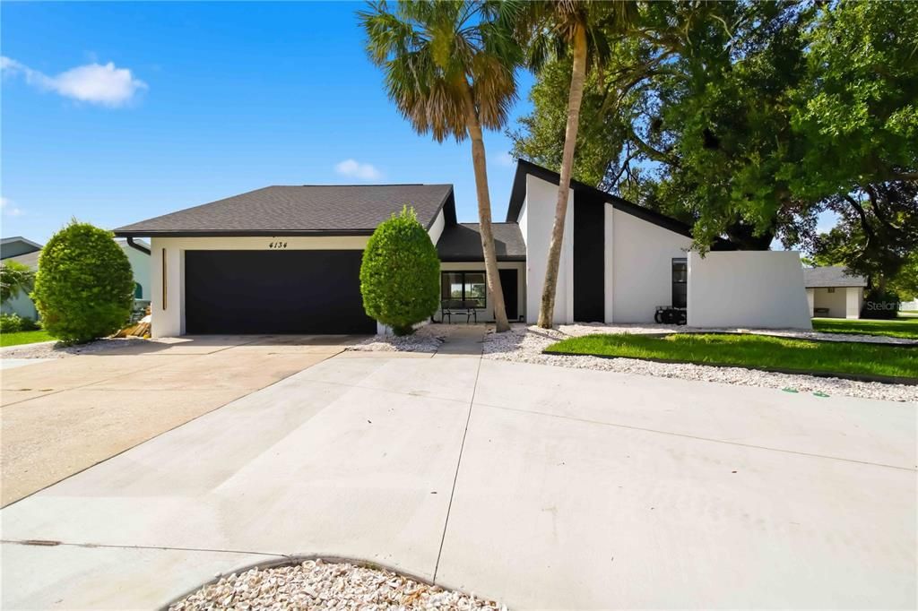 For Sale: $865,000 (4 beds, 3 baths, 1885 Square Feet)