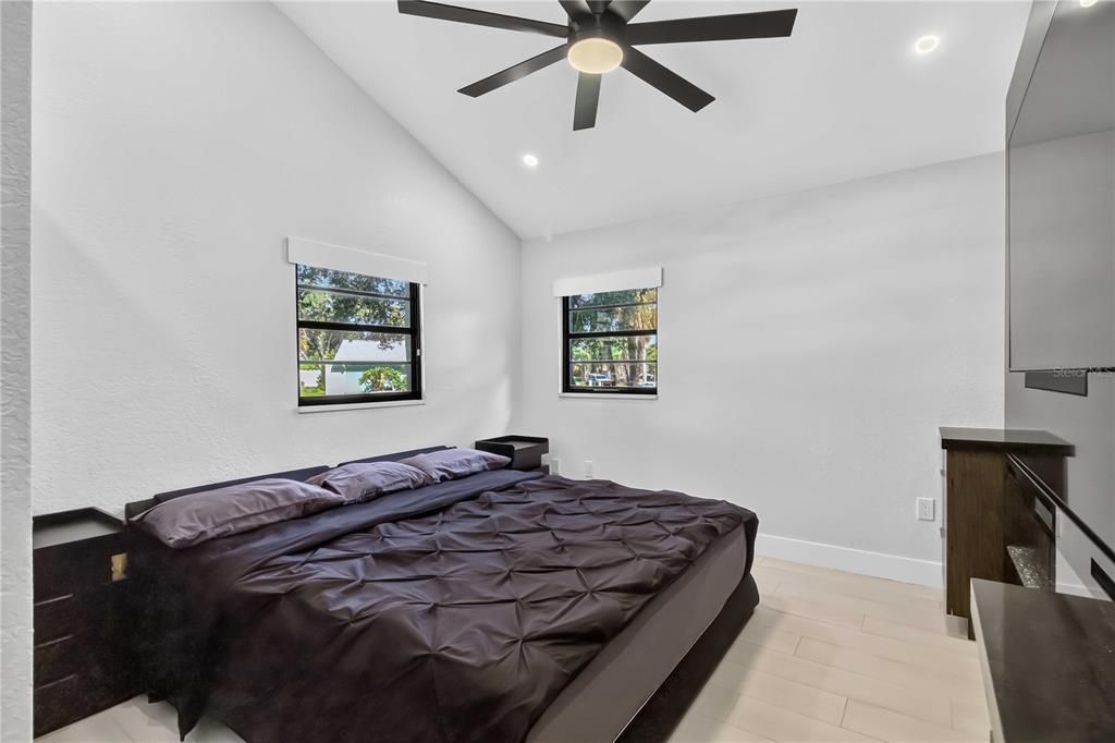 For Sale: $865,000 (4 beds, 3 baths, 1885 Square Feet)