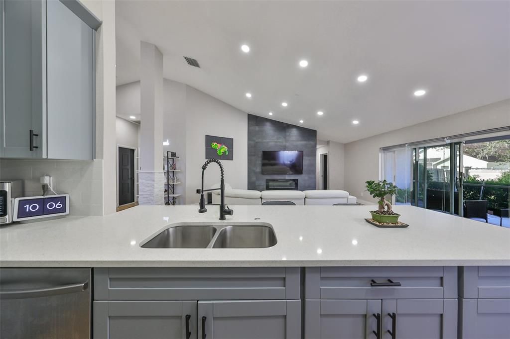 For Sale: $485,000 (3 beds, 2 baths, 2202 Square Feet)