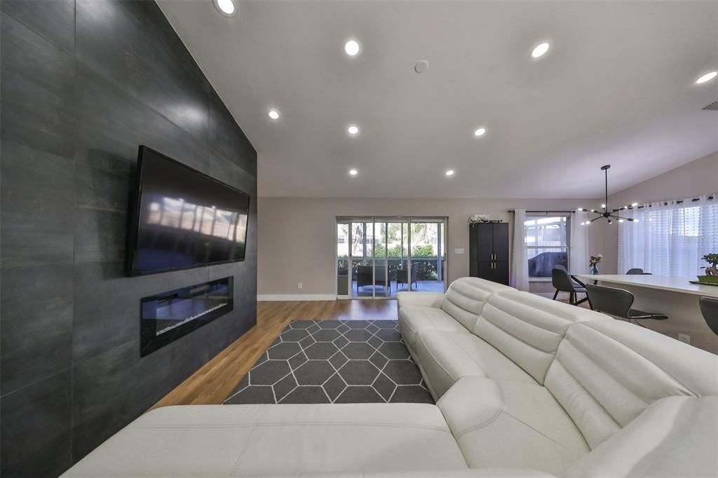 For Sale: $485,000 (3 beds, 2 baths, 2202 Square Feet)