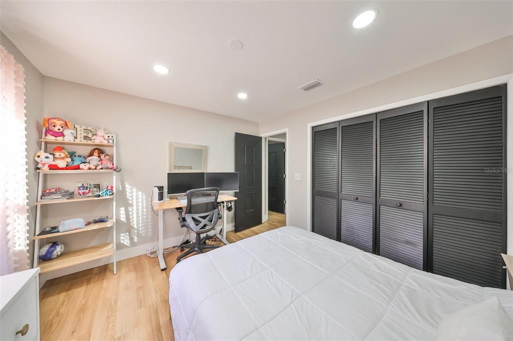 For Sale: $485,000 (3 beds, 2 baths, 2202 Square Feet)