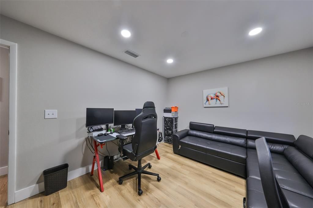 For Sale: $485,000 (3 beds, 2 baths, 2202 Square Feet)