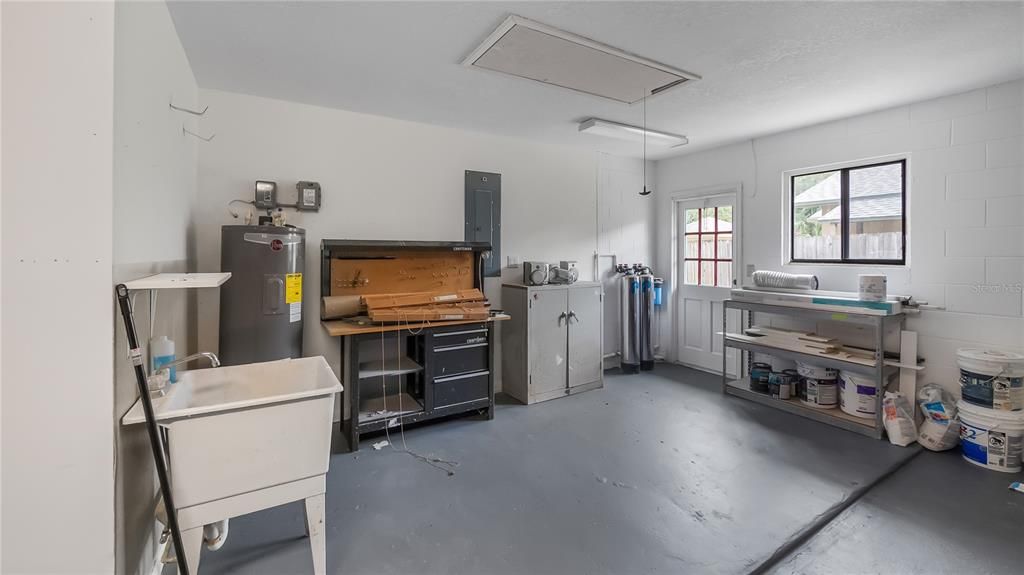 For Rent: $3,000 (3 beds, 2 baths, 2226 Square Feet)