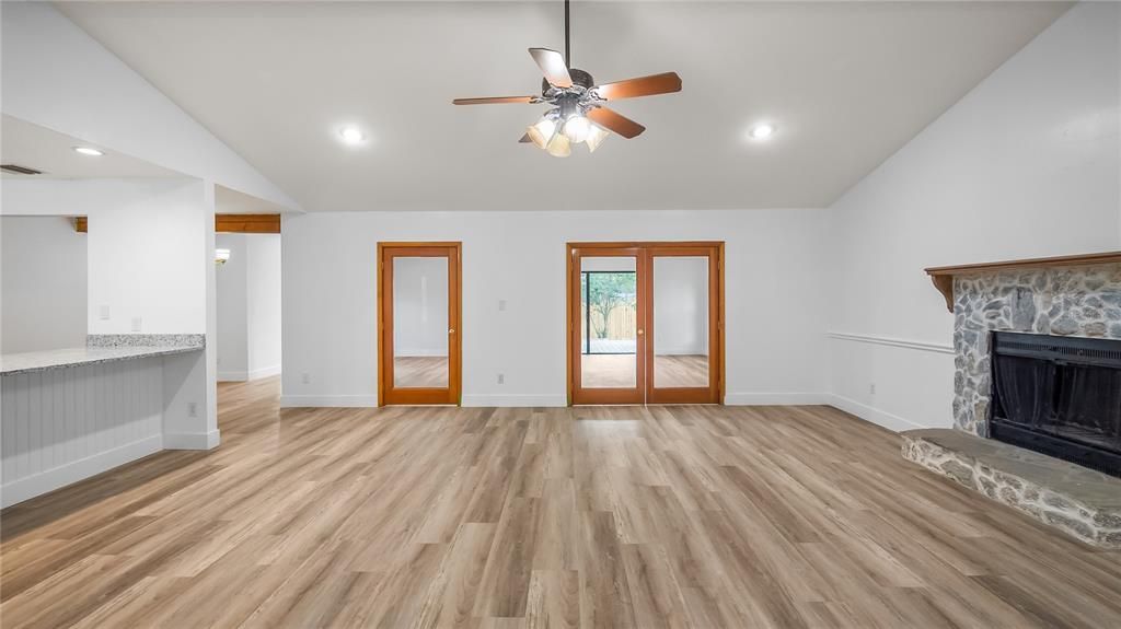For Rent: $3,000 (3 beds, 2 baths, 2226 Square Feet)