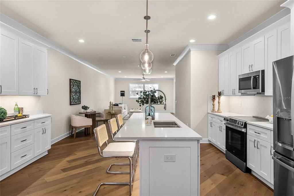 En Venta: $599,000 (3 camas, 2 baños, 1926 Pies cuadrados)