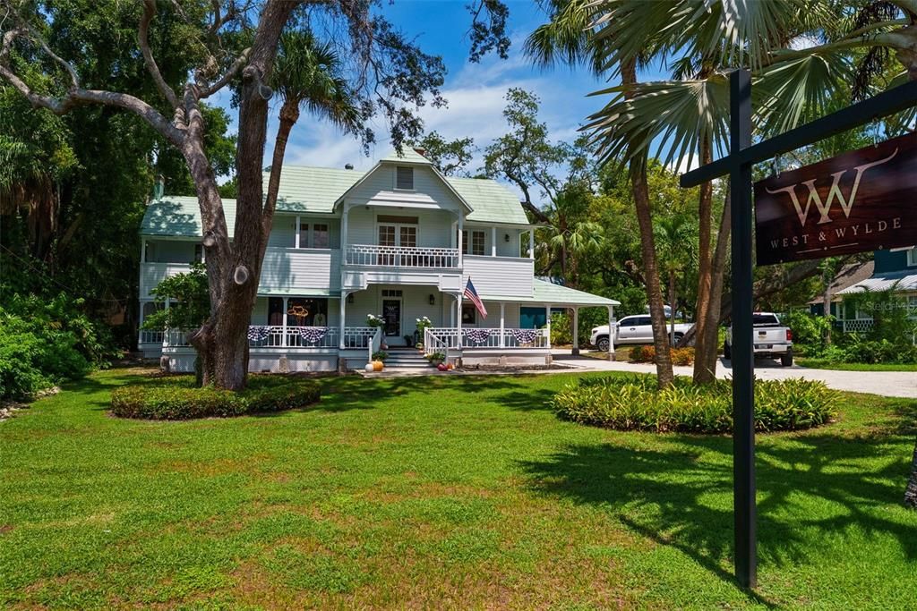 En Venta: $599,000 (3 camas, 2 baños, 1926 Pies cuadrados)