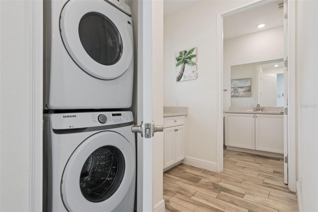 En Venta: $315,000 (2 camas, 2 baños, 1394 Pies cuadrados)