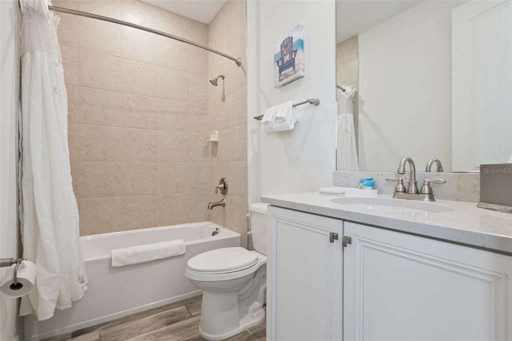 En Venta: $315,000 (2 camas, 2 baños, 1394 Pies cuadrados)