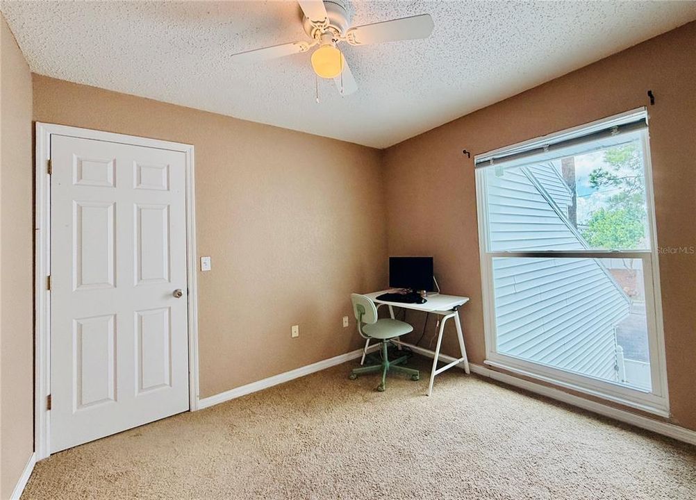 For Sale: $180,000 (3 beds, 2 baths, 1404 Square Feet)