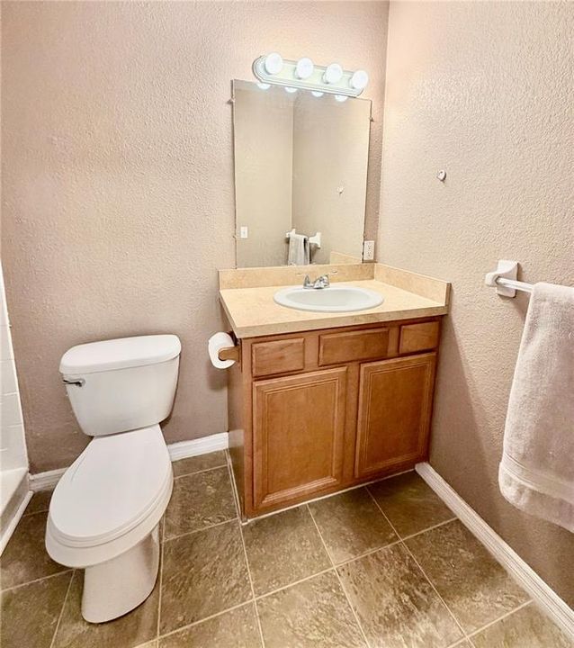 For Sale: $180,000 (3 beds, 2 baths, 1404 Square Feet)