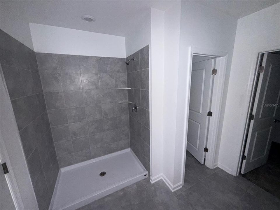 En Venta: $290,000 (3 camas, 2 baños, 1973 Pies cuadrados)