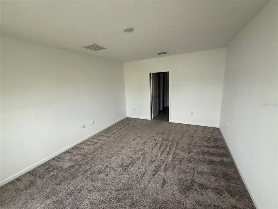 En Venta: $290,000 (3 camas, 2 baños, 1973 Pies cuadrados)