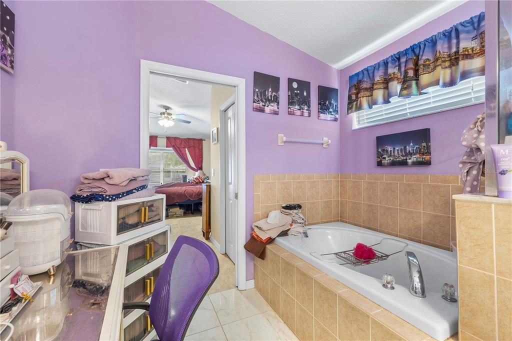 На продажу: $445,000 (4 спален, 2 ванн, 2014 Квадратных фут)