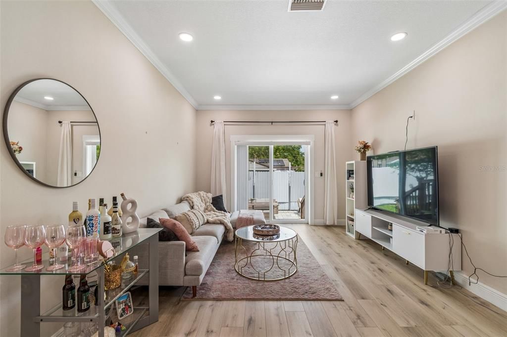 For Rent: $3,500 (3 beds, 2 baths, 1648 Square Feet)