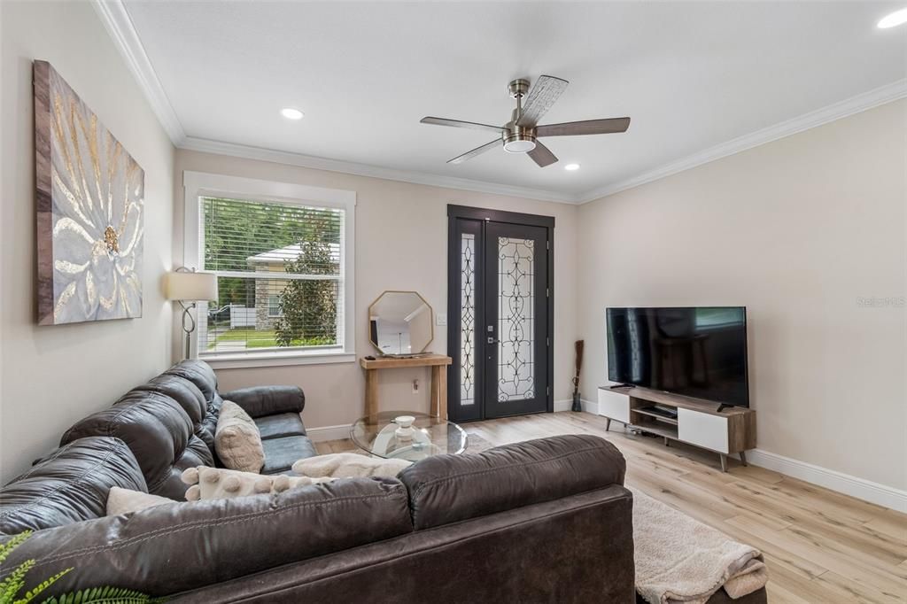 For Rent: $3,500 (3 beds, 2 baths, 1648 Square Feet)