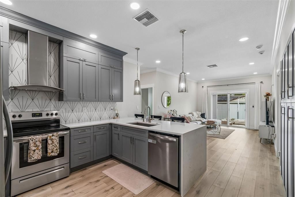 For Rent: $3,500 (3 beds, 2 baths, 1648 Square Feet)