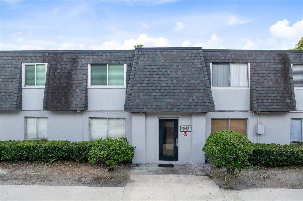 For Rent: $2,500 (3 beds, 2 baths, 1302 Square Feet)