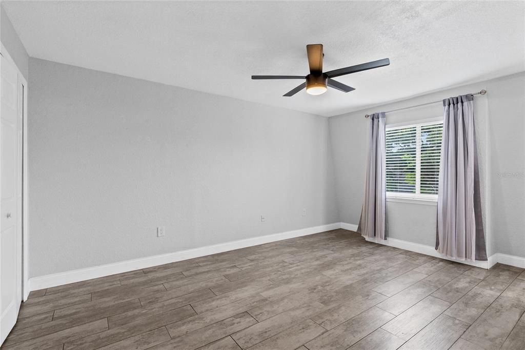 For Rent: $2,500 (3 beds, 2 baths, 1302 Square Feet)