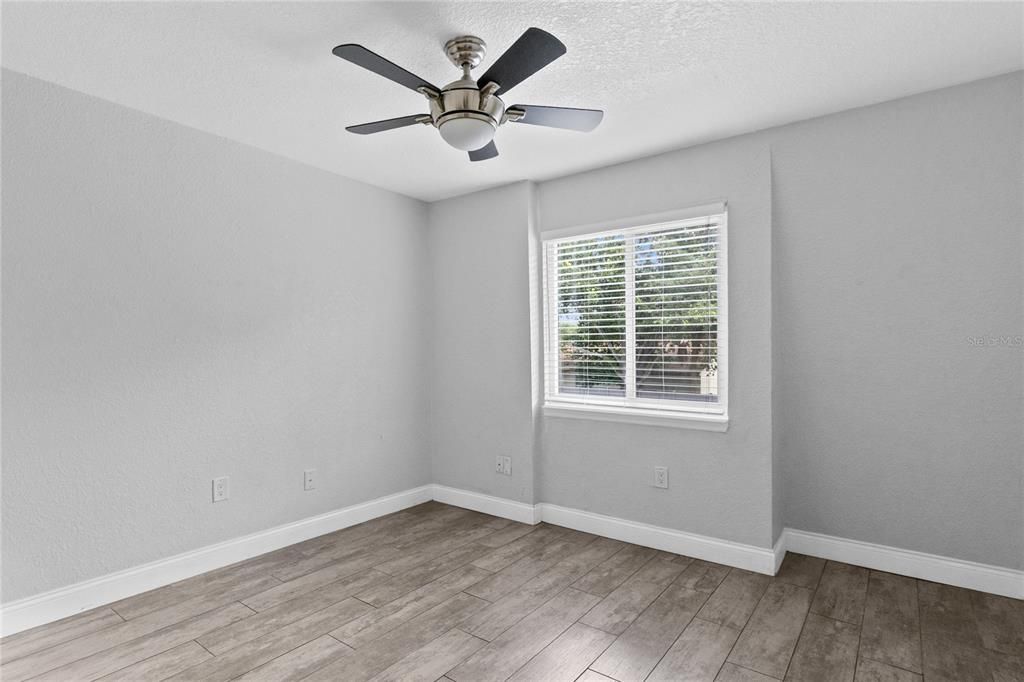 For Rent: $2,500 (3 beds, 2 baths, 1302 Square Feet)