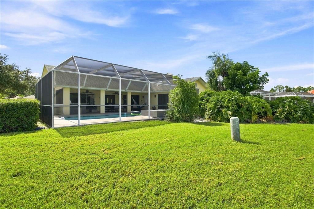 For Sale: $624,900 (3 beds, 2 baths, 1977 Square Feet)