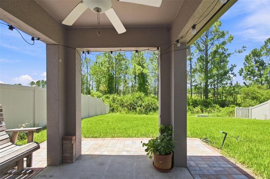 На продажу: $385,000 (4 спален, 2 ванн, 1939 Квадратных фут)