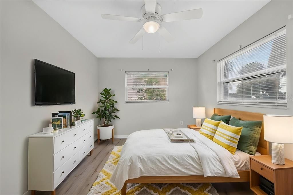 For Sale: $339,990 (3 beds, 2 baths, 1278 Square Feet)
