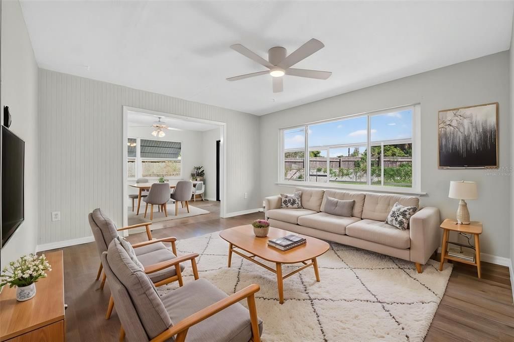 For Sale: $339,990 (3 beds, 2 baths, 1278 Square Feet)