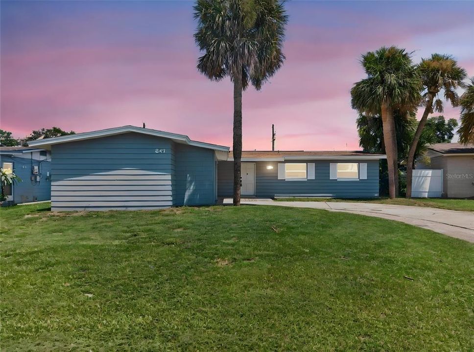 For Sale: $339,990 (3 beds, 2 baths, 1278 Square Feet)