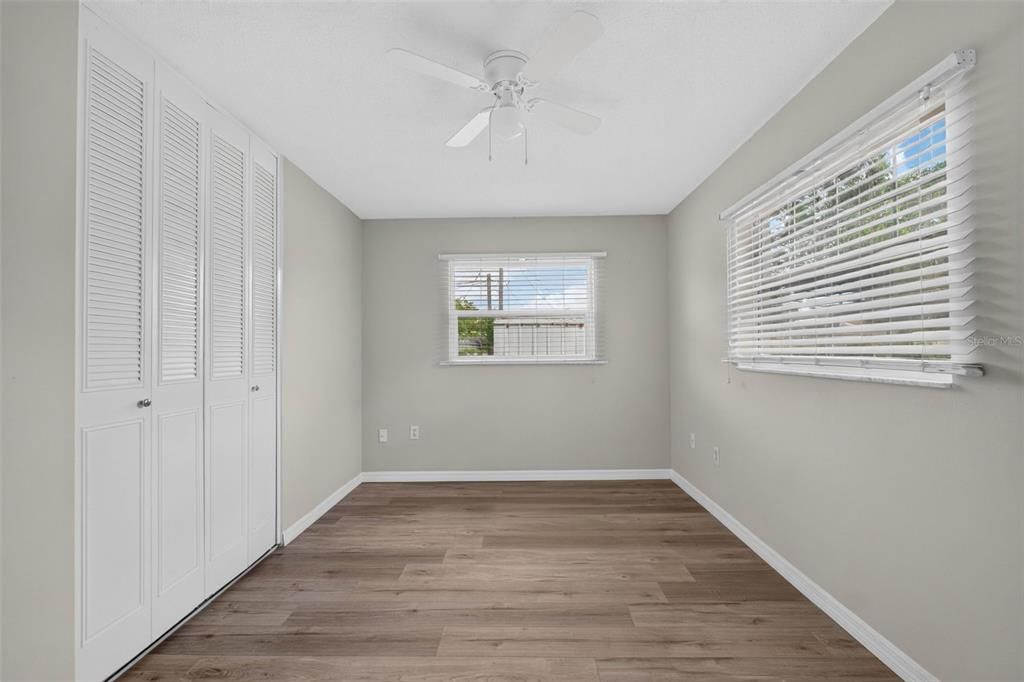 For Sale: $339,990 (3 beds, 2 baths, 1278 Square Feet)
