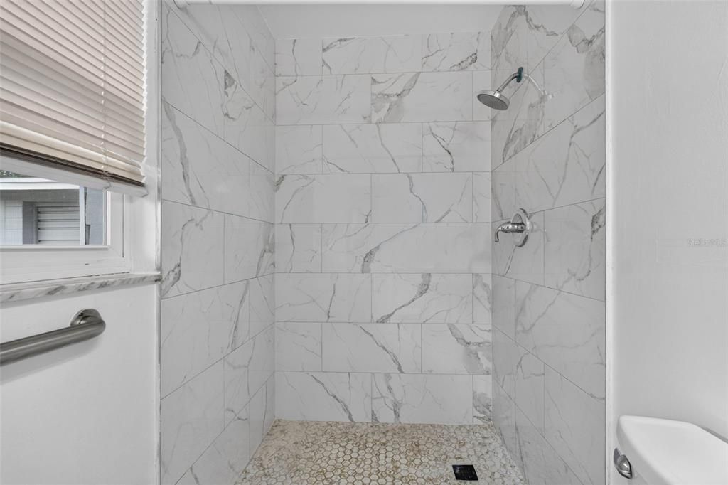 For Sale: $339,990 (3 beds, 2 baths, 1278 Square Feet)