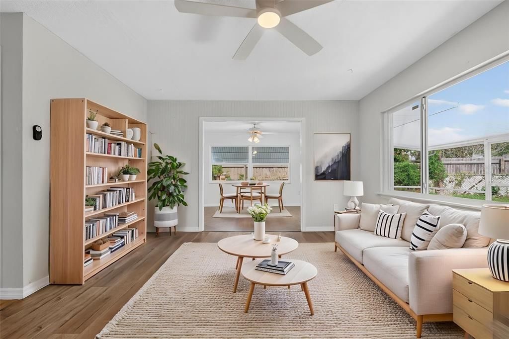 For Sale: $339,990 (3 beds, 2 baths, 1278 Square Feet)