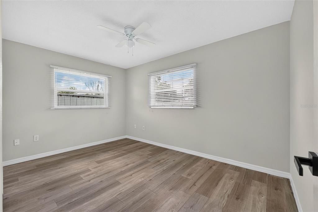 For Sale: $339,990 (3 beds, 2 baths, 1278 Square Feet)
