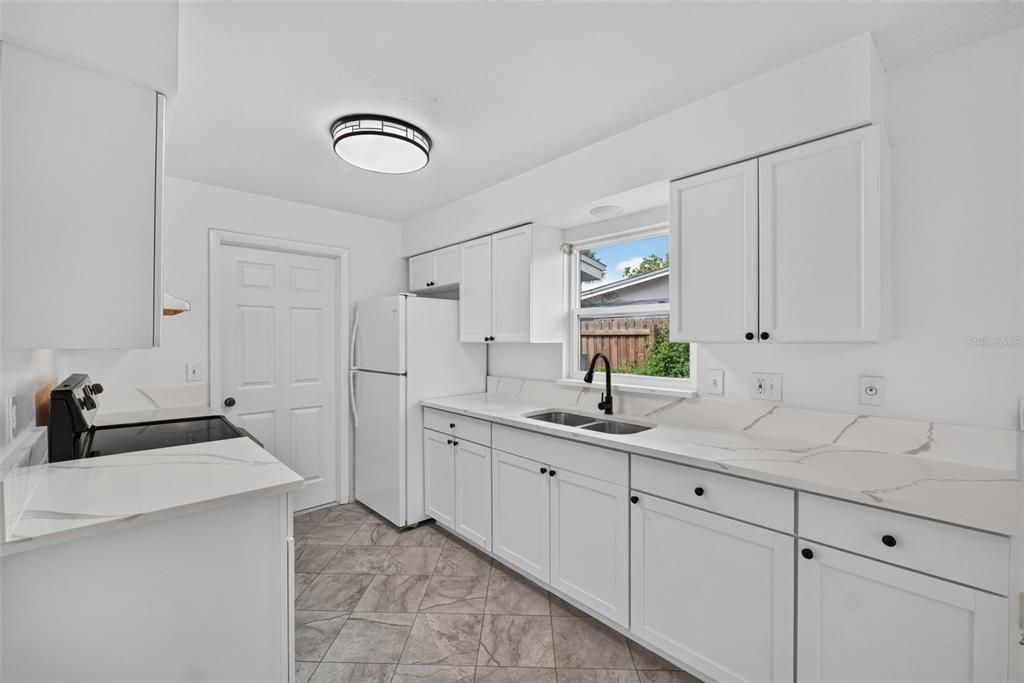 For Sale: $339,990 (3 beds, 2 baths, 1278 Square Feet)
