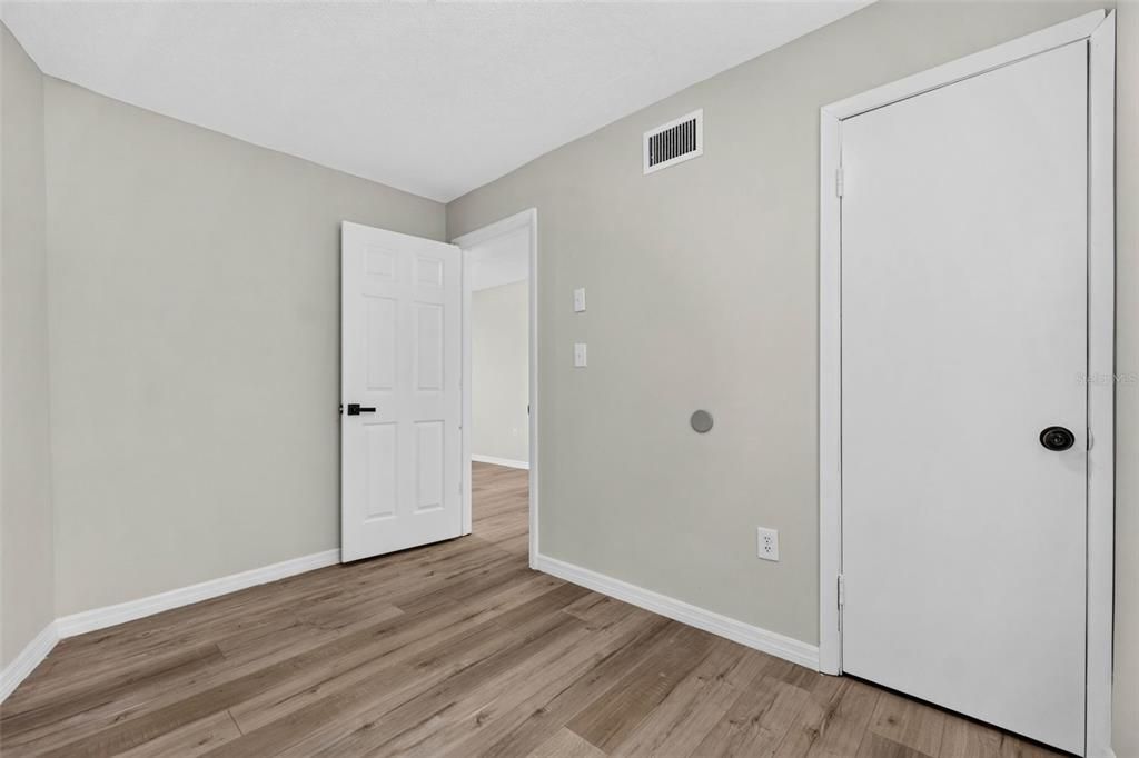 For Sale: $339,990 (3 beds, 2 baths, 1278 Square Feet)