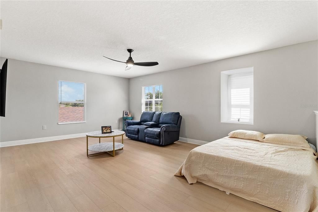 For Sale: $399,000 (3 beds, 2 baths, 2620 Square Feet)