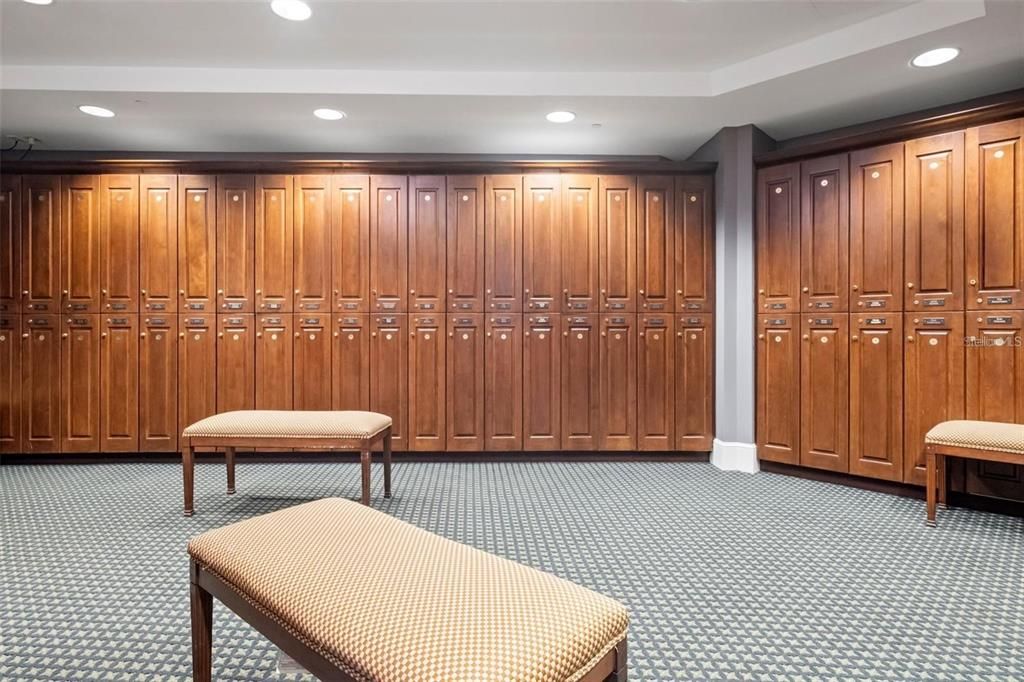 Activo con contrato: $525,000 (3 camas, 2 baños, 2350 Pies cuadrados)