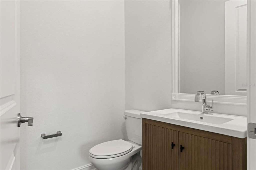 Activo con contrato: $525,000 (3 camas, 2 baños, 2350 Pies cuadrados)