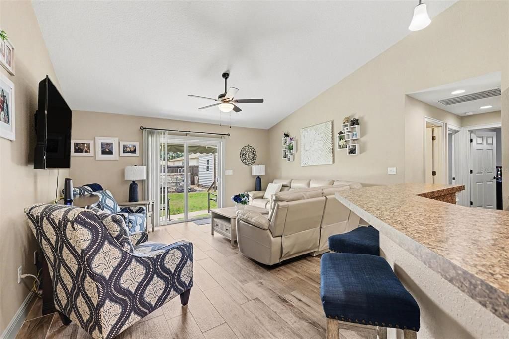 For Sale: $279,900 (3 beds, 2 baths, 1934 Square Feet)