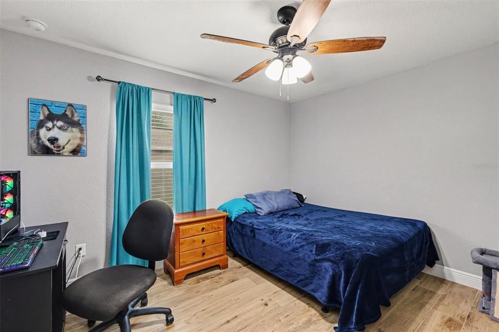 For Sale: $279,900 (3 beds, 2 baths, 1934 Square Feet)