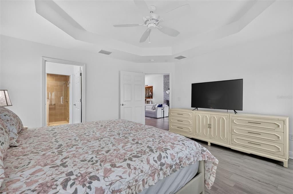 На продажу: $649,999 (3 спален, 2 ванн, 1554 Квадратных фут)