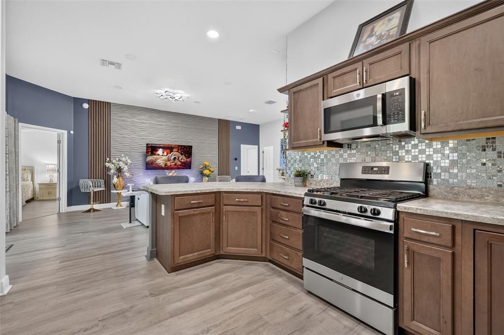 На продажу: $649,999 (3 спален, 2 ванн, 1554 Квадратных фут)