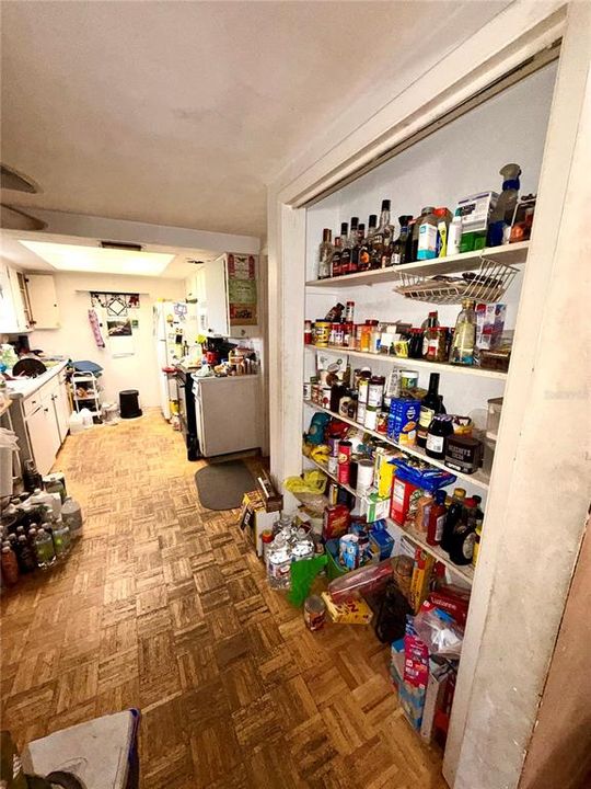 На продажу: $189,900 (2 спален, 2 ванн, 1345 Квадратных фут)