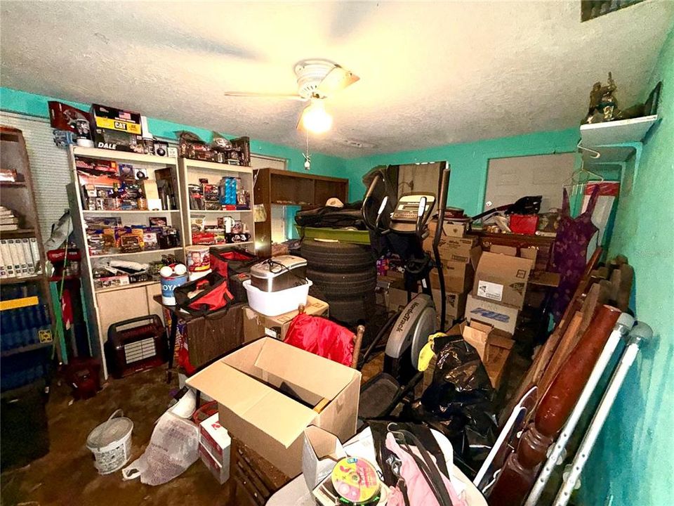 На продажу: $189,900 (2 спален, 2 ванн, 1345 Квадратных фут)