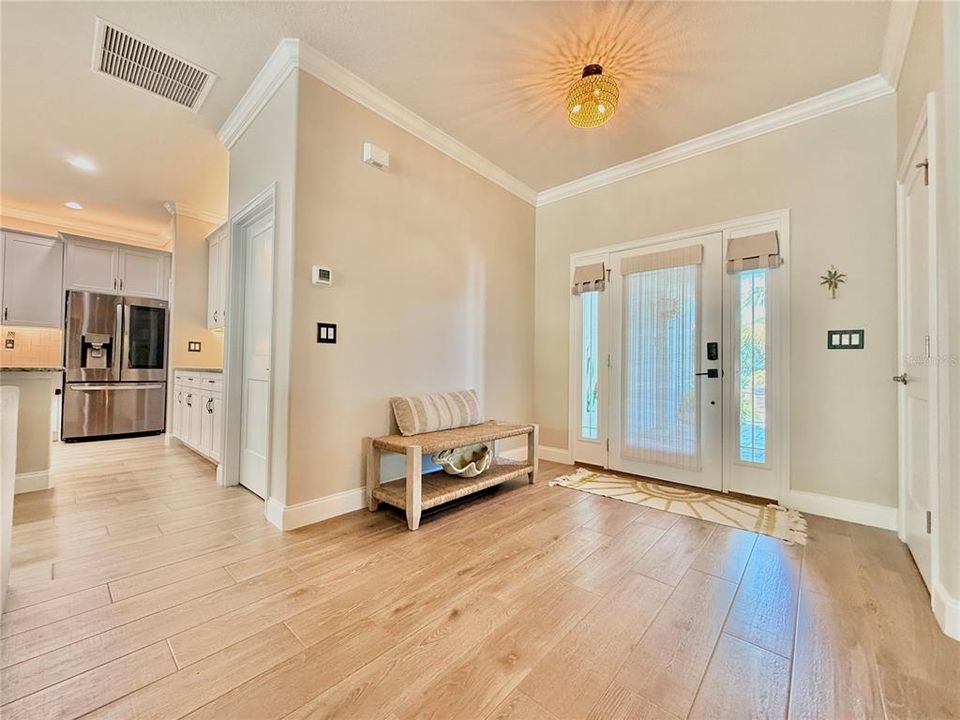 For Sale: $840,000 (3 beds, 2 baths, 1834 Square Feet)