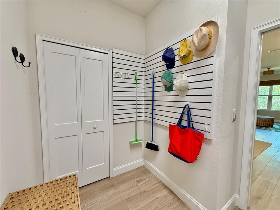 For Sale: $840,000 (3 beds, 2 baths, 1834 Square Feet)