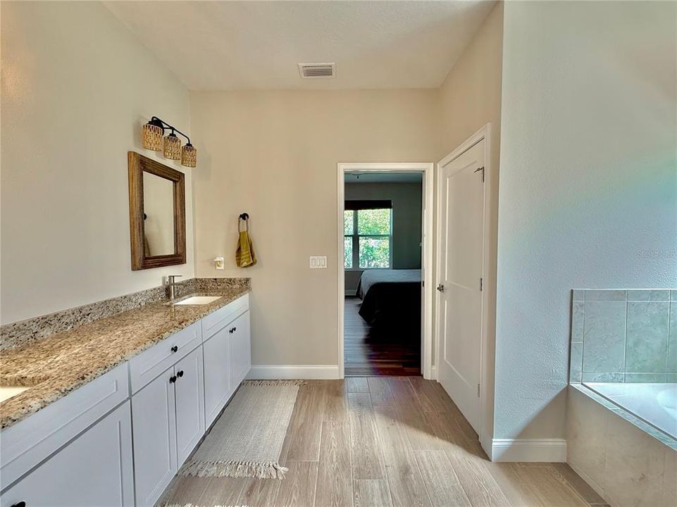 For Sale: $840,000 (3 beds, 2 baths, 1834 Square Feet)