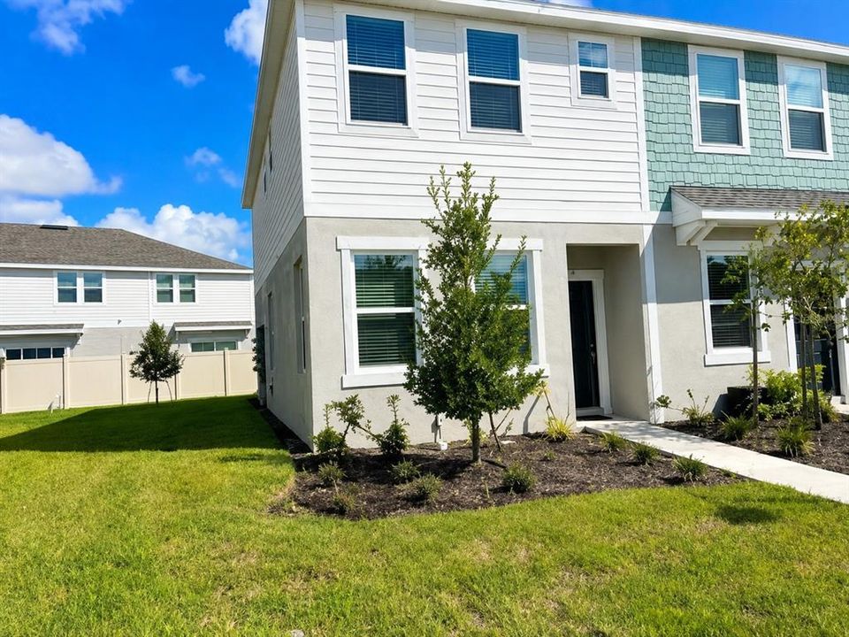 Vendido Recientemente: $246,000 (2 camas, 2 baños, 1275 Pies cuadrados)