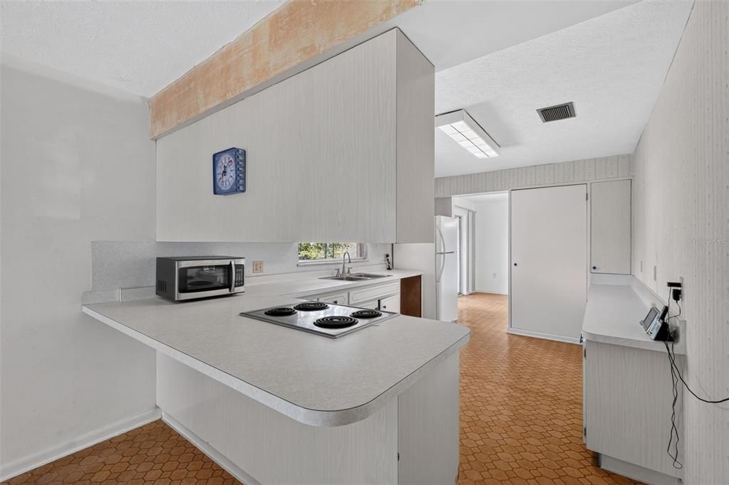 En Venta: $400,000 (3 camas, 2 baños, 2013 Pies cuadrados)